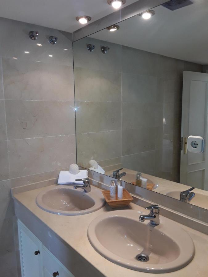 Beachfront Neptuno I, Complex,Views,Pool,Garden, Elviria Μαρμπέλλα Εξωτερικό φωτογραφία