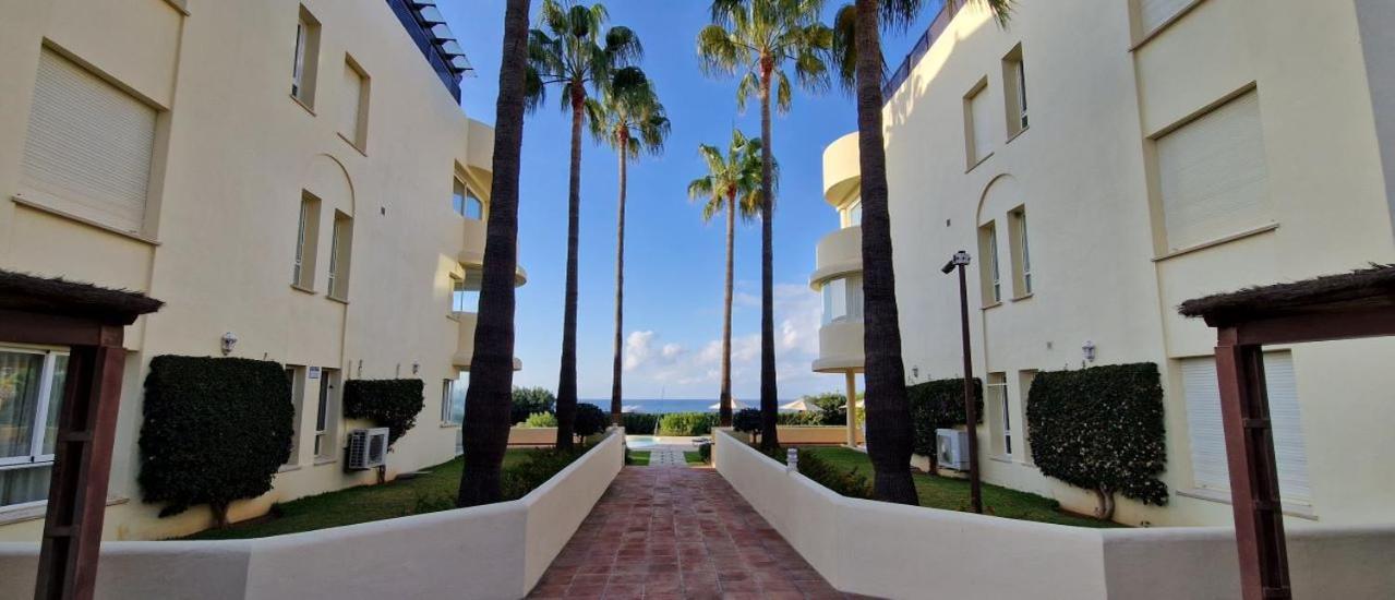 Beachfront Neptuno I, Complex,Views,Pool,Garden, Elviria Μαρμπέλλα Εξωτερικό φωτογραφία